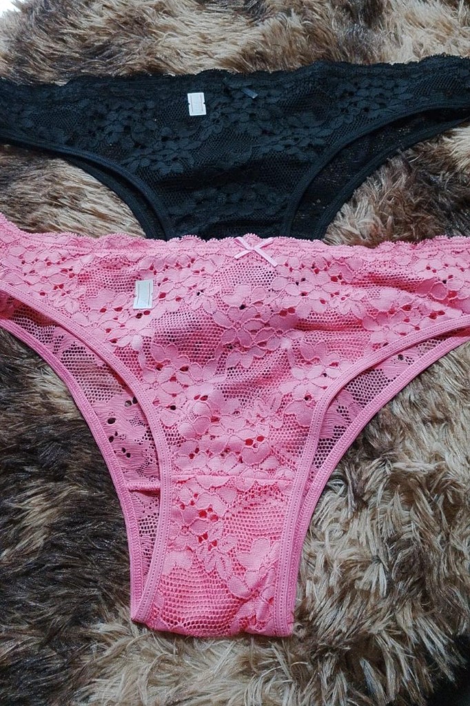 Bombacha encaje rosa