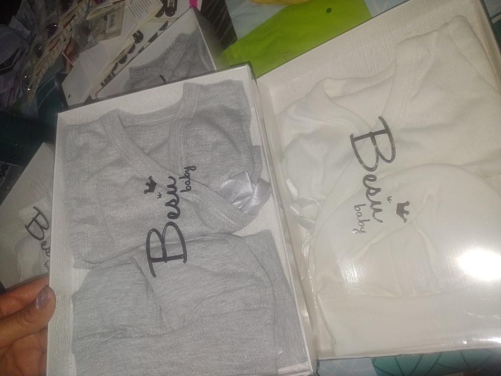 Besi baby conjunto gris