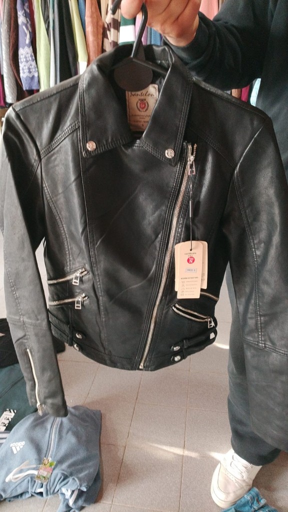 Simelton campera negra