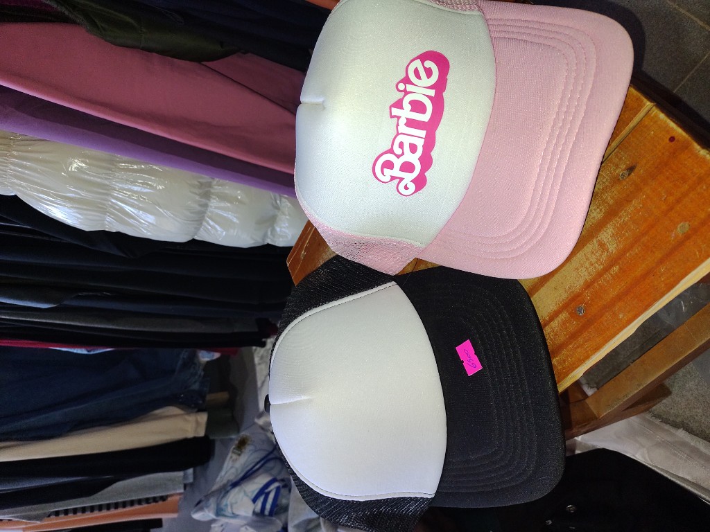 Barbie gorra rosa
