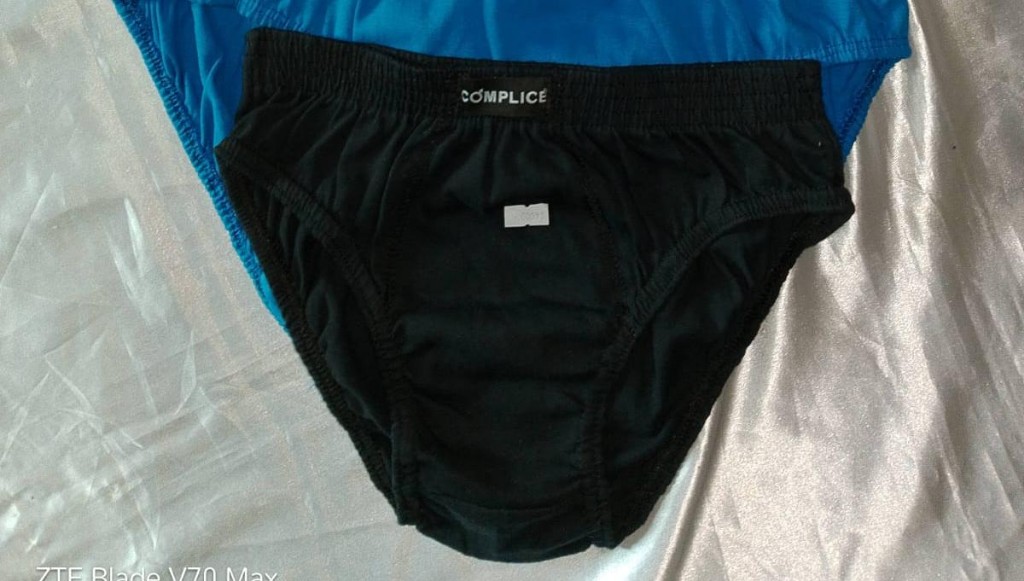 CÓMPLICE slip negro