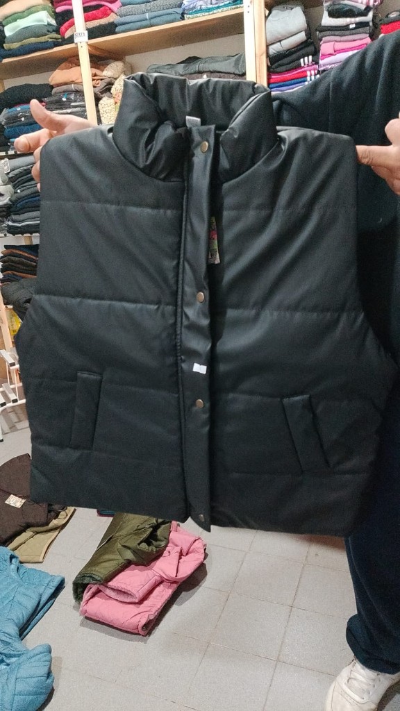 Chaleco negro puffer