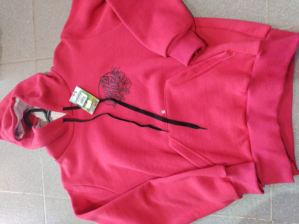 Santa Cruz buzo rosa