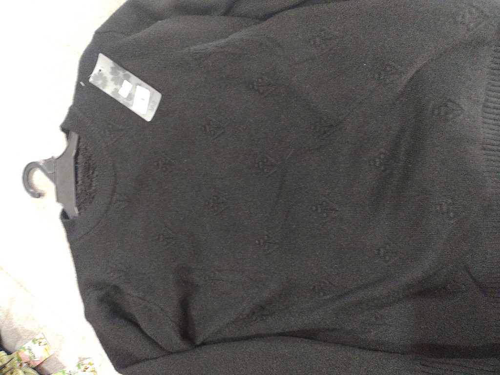 Sueter negro liso