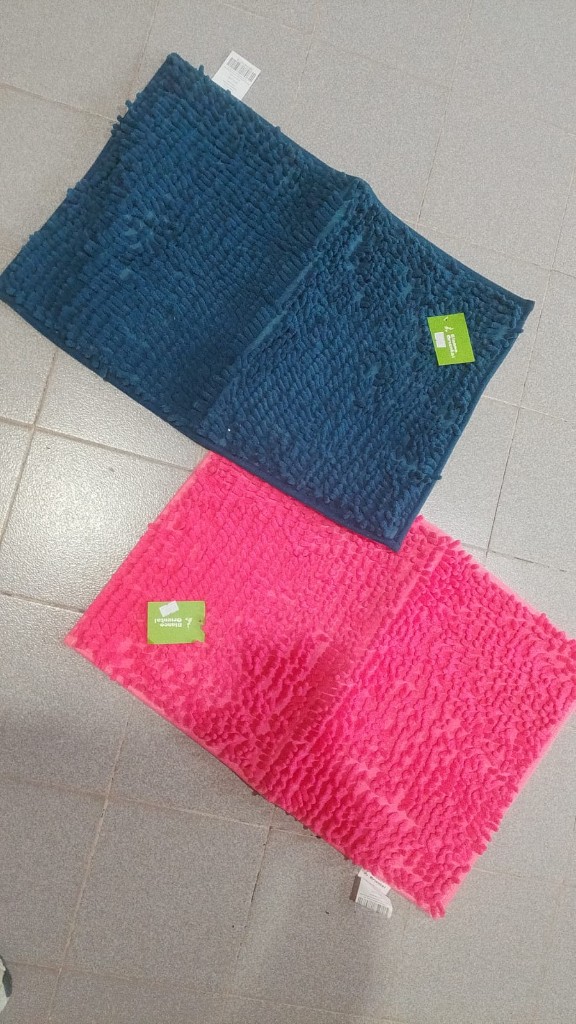 Alfombra de baño azul