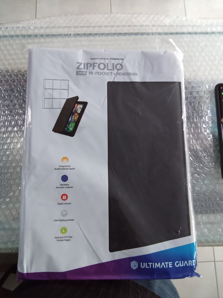 Ultimate Guard Zipfolio negro