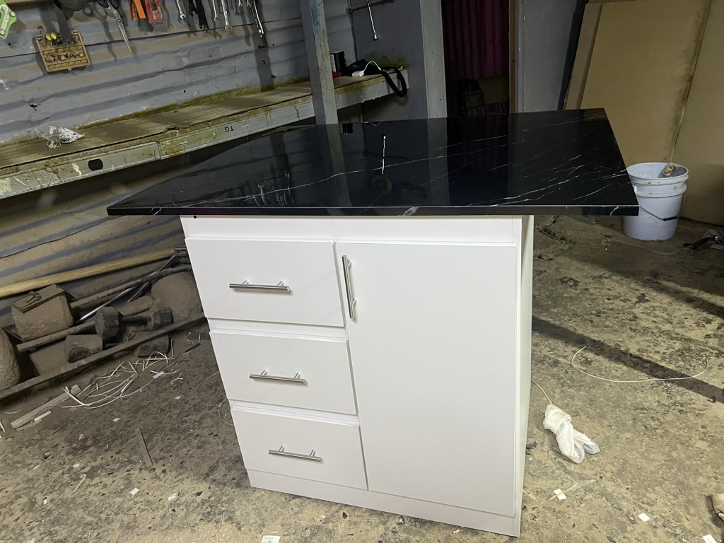 Isla con sobre de Formica