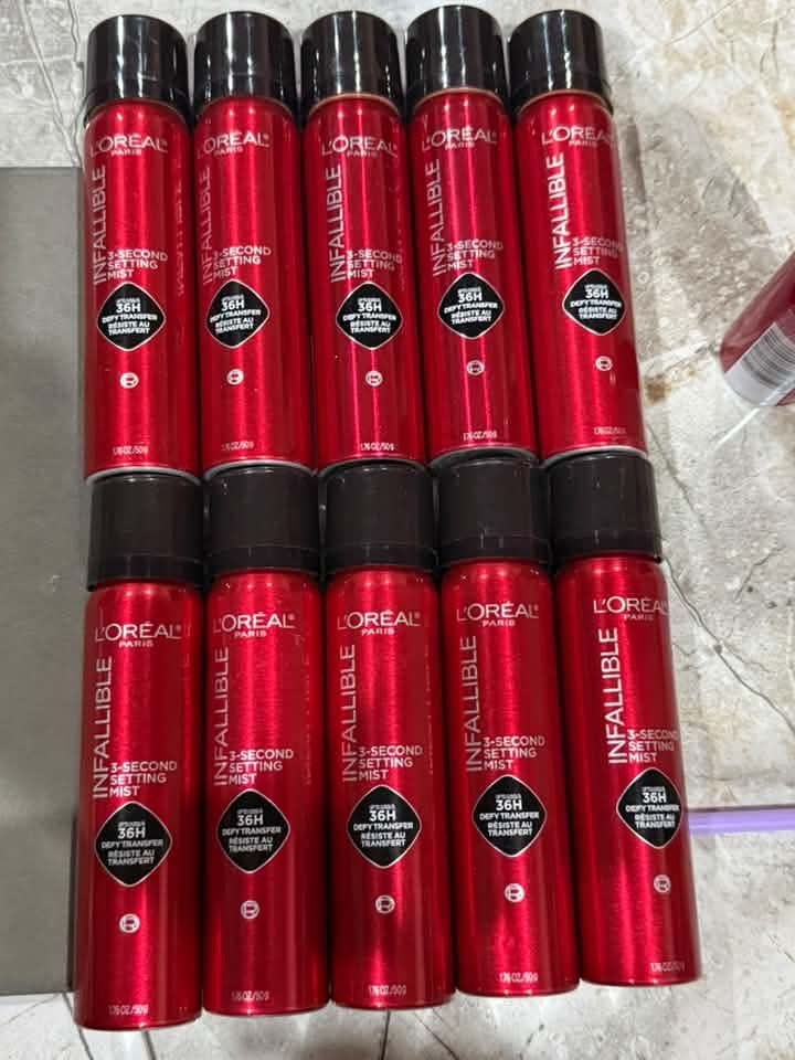 L'Oréal Infallible spray fijador rojo