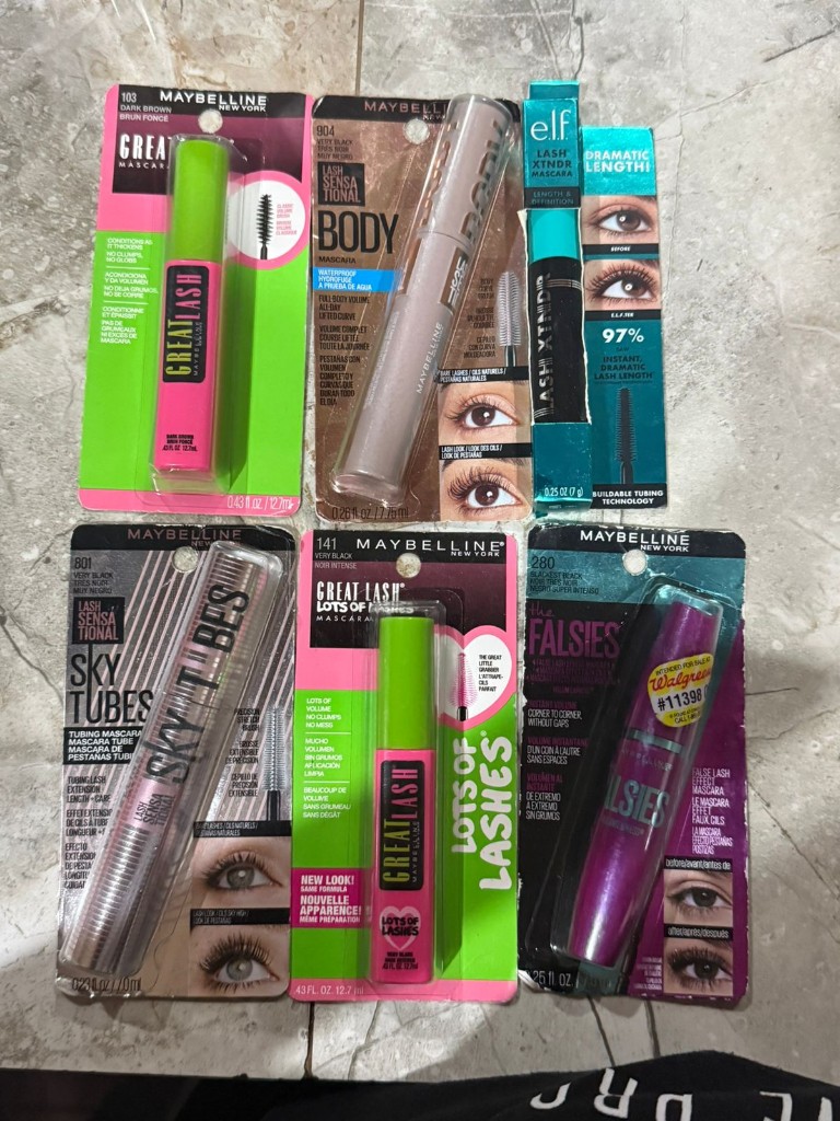 Maybelline mascara negra