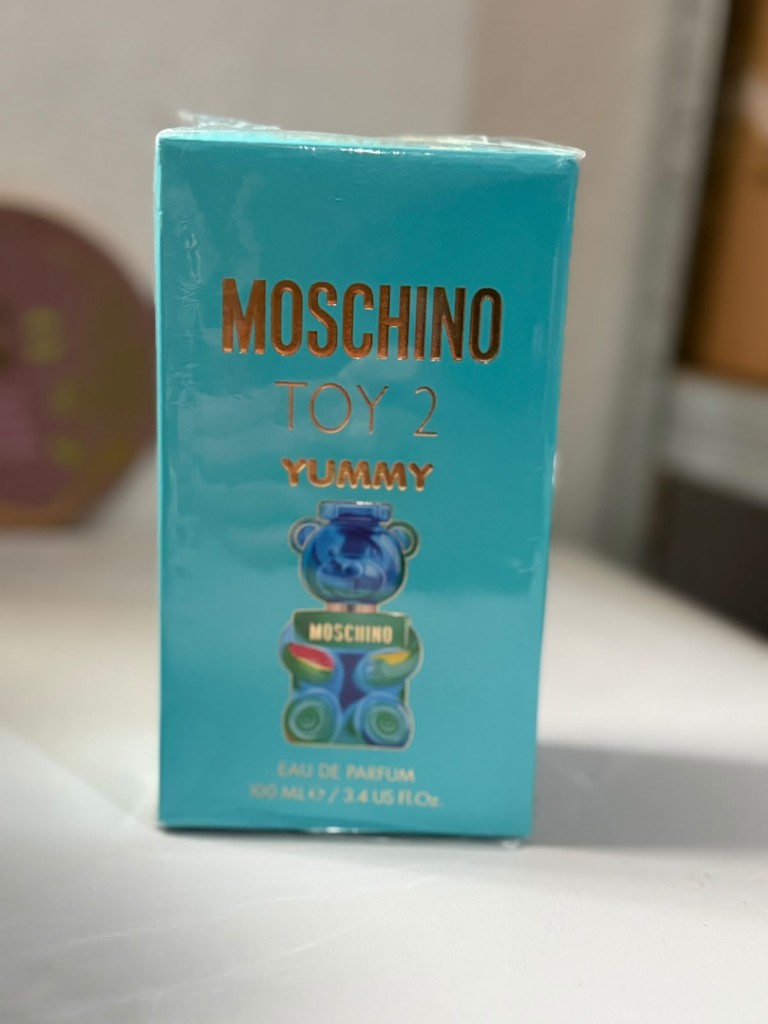 Moschino Toy 2 Yummy perfume