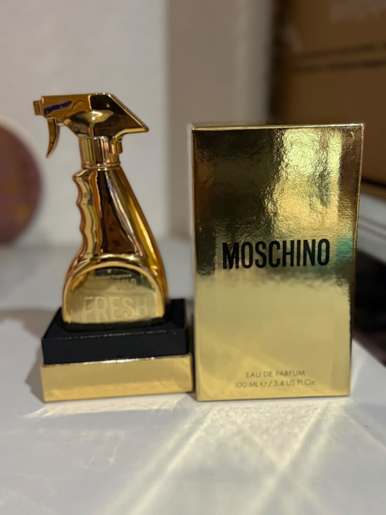 Moschino Gold Fresh perfume