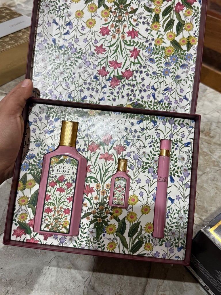 Gucci Flora rosa perfume