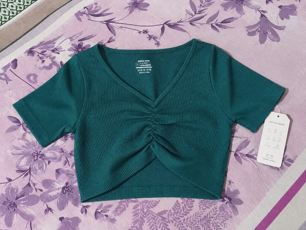 Crop top con frunce