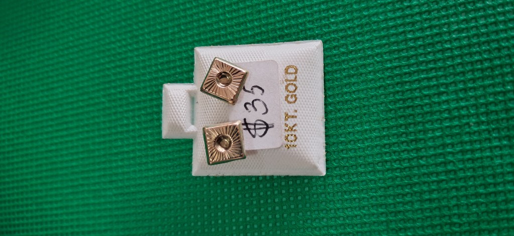 Aritos 10KT Gold cuadros