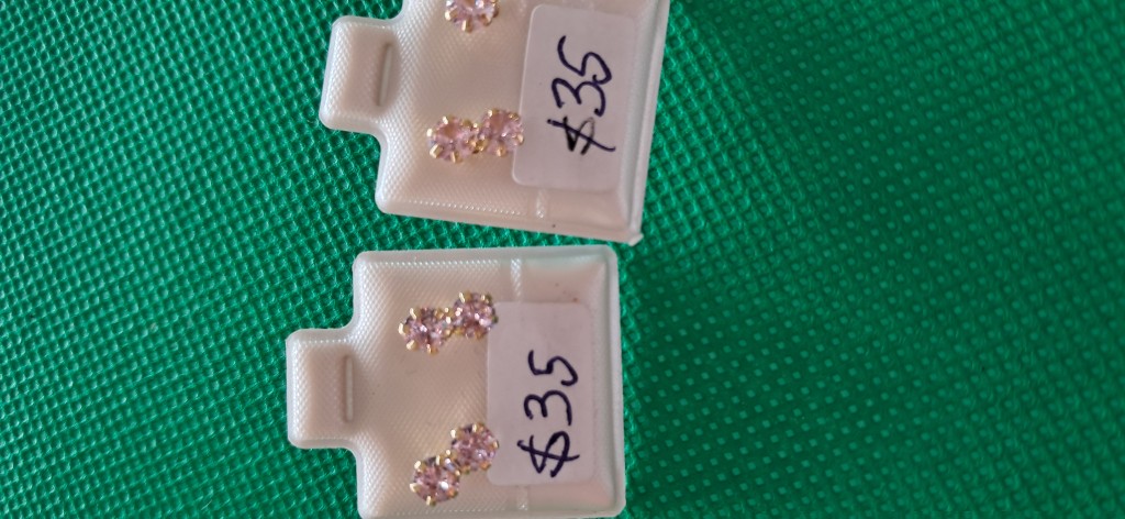 Doble circonias oro de 10k hechos en El Salvador