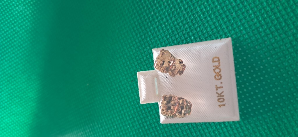 Aritos hello kity 10KT gold