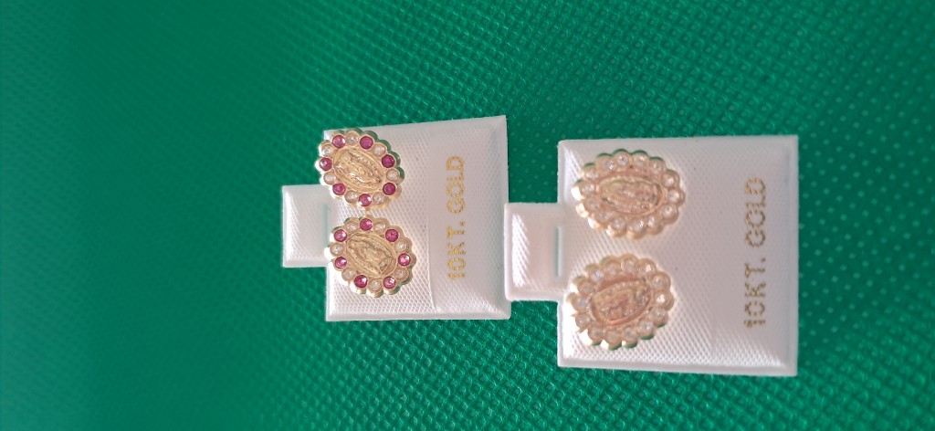 Virgen con circonias