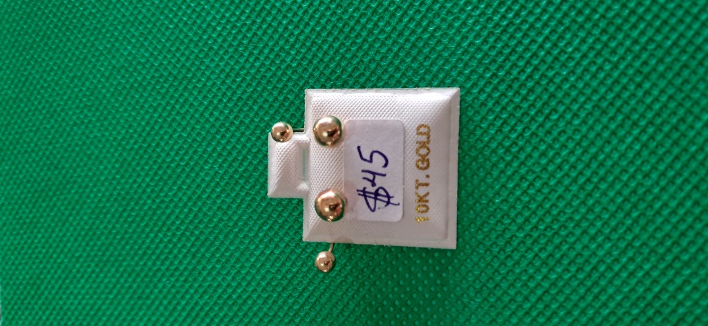 Aretes bola curvos medianos 10K gold dorados