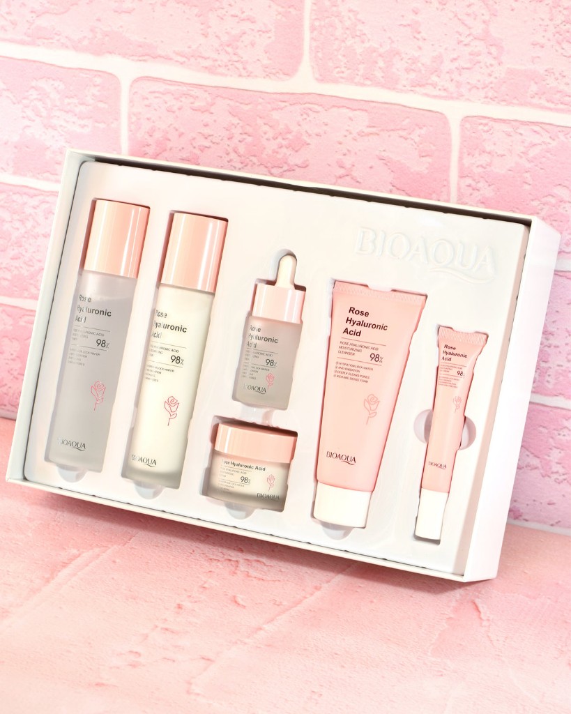 Kit de Lujo Rosas y Ácido Hialurónico Bioaqua