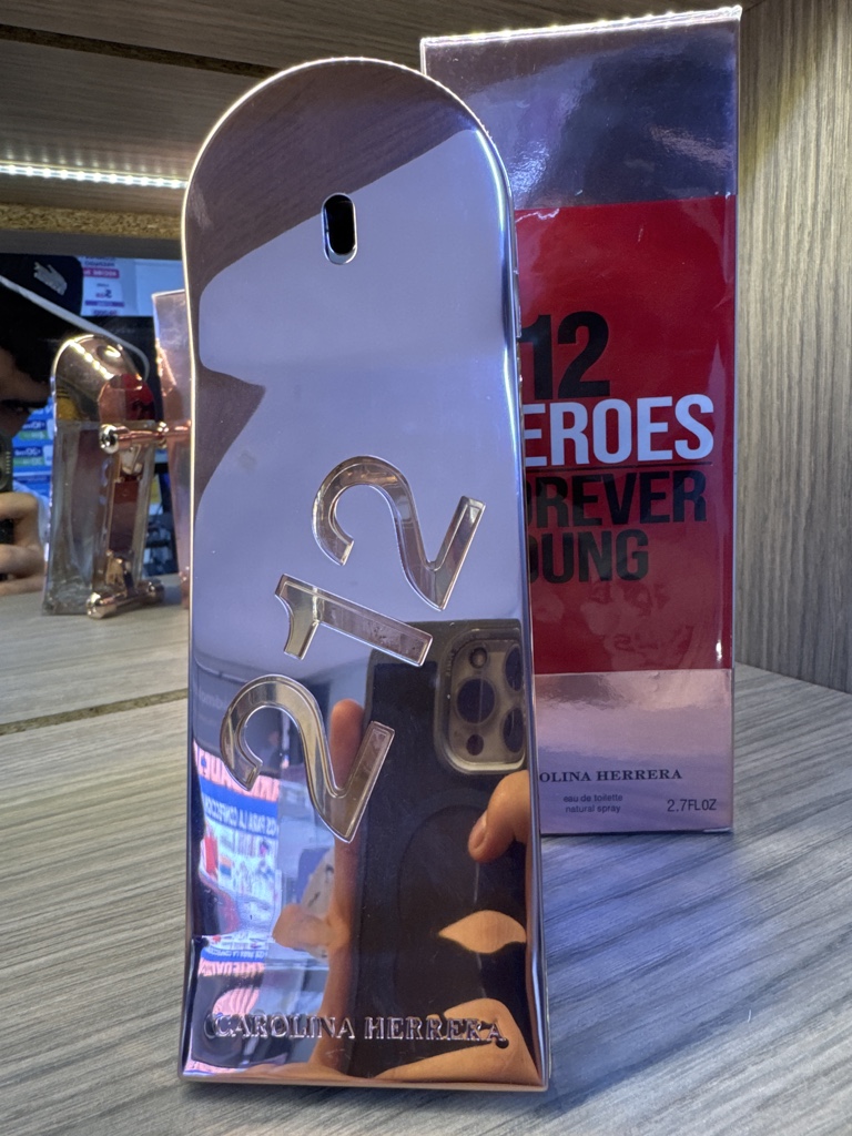 Carolina Herrera 212 Heroes Forever Young