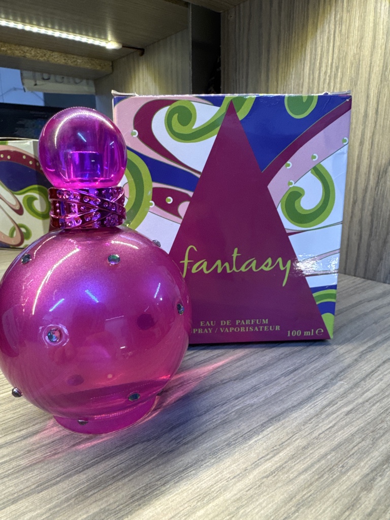 Britney Spears Fantasy rosado