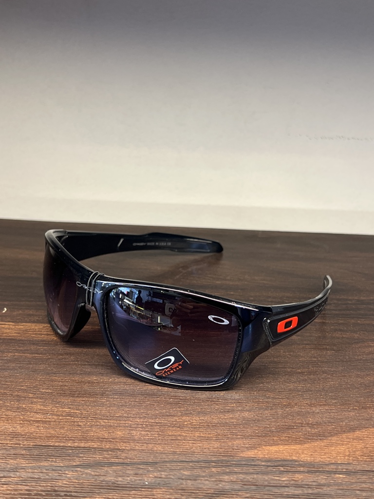Gafas Oakley tradicionales