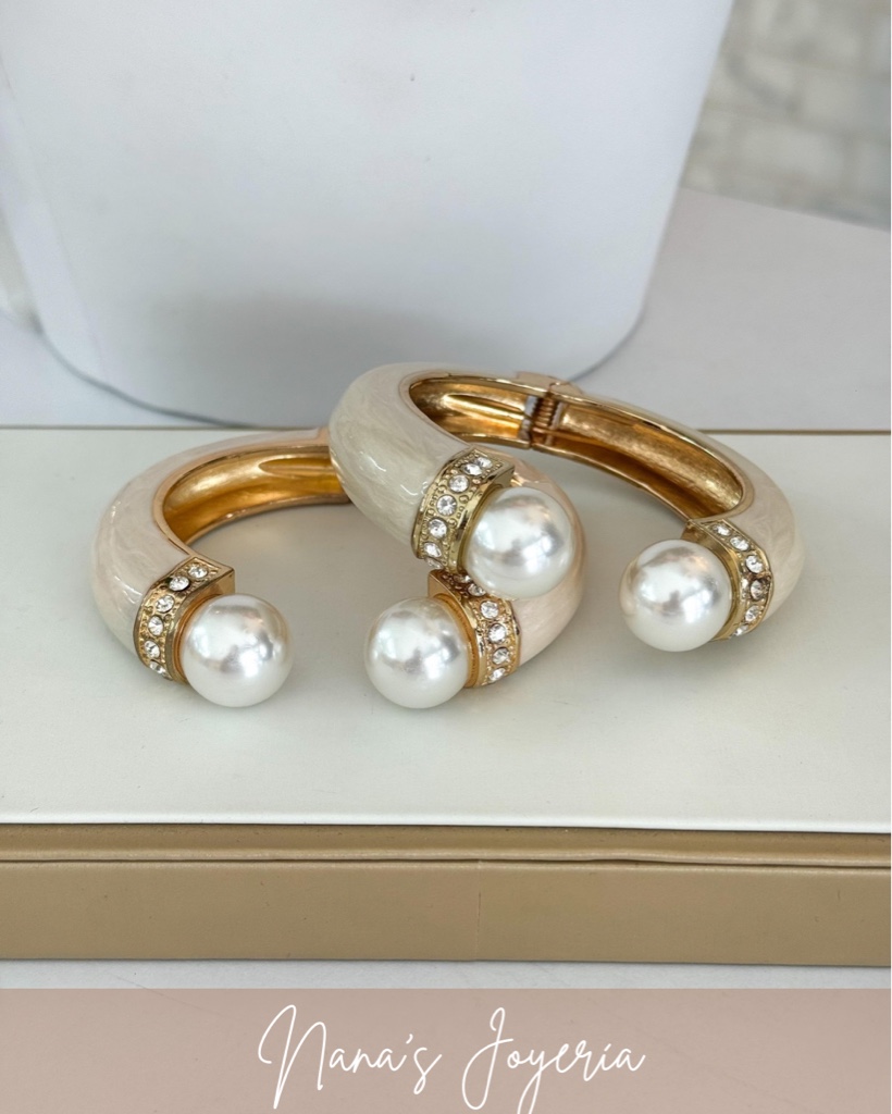 Pulsera Beige con perlas