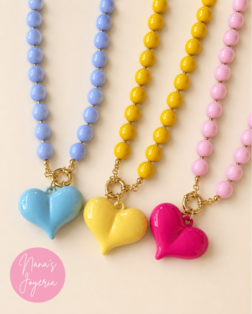 Collar bola de chicle corazón