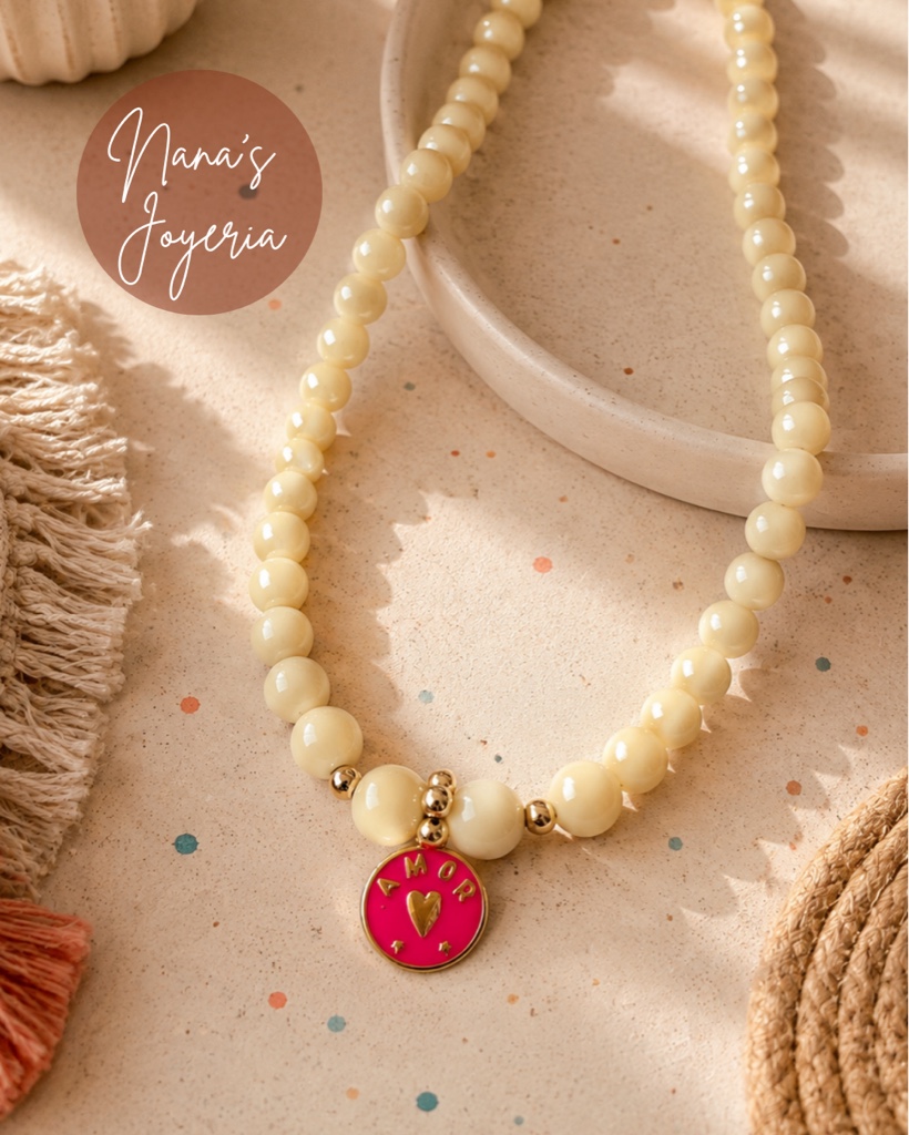 Collar amarillo dije Love