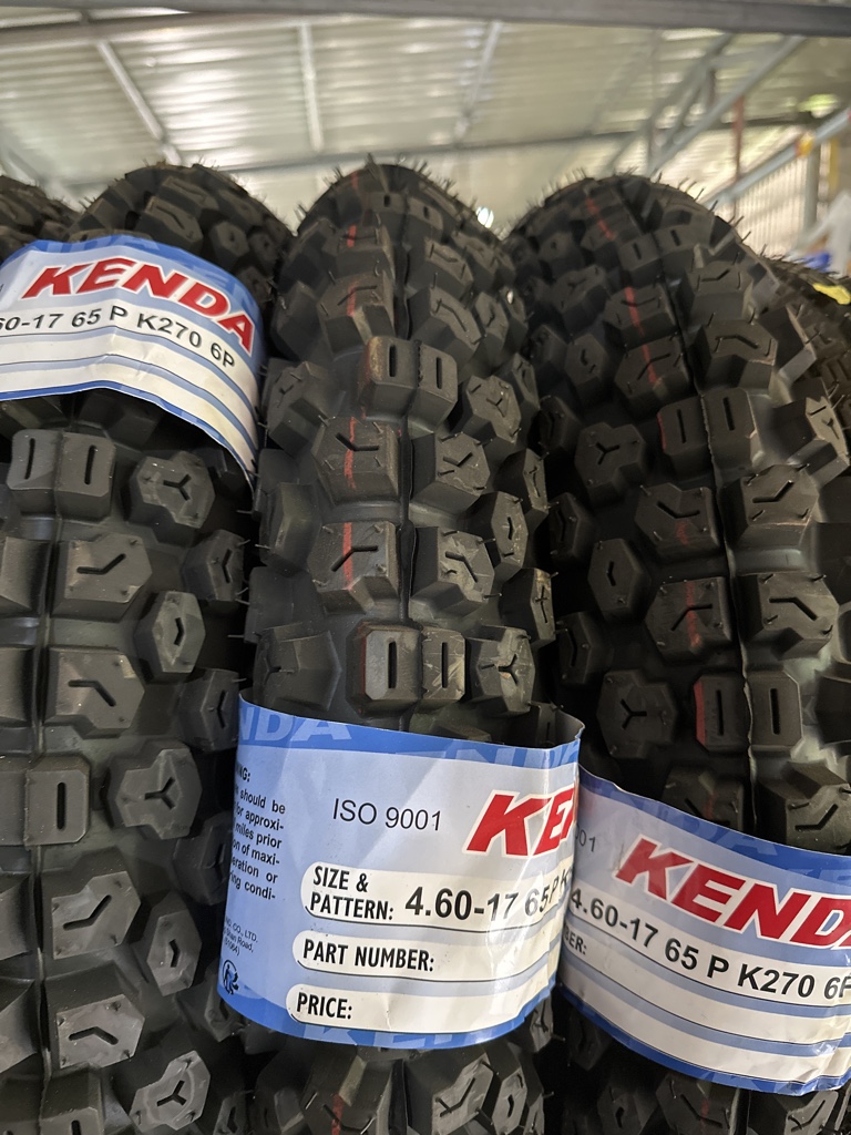 Llanta kenda 460-17 taco cuadrado