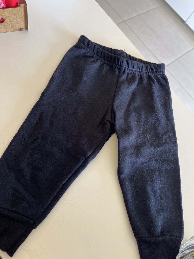 Calça infantil preta moletom-