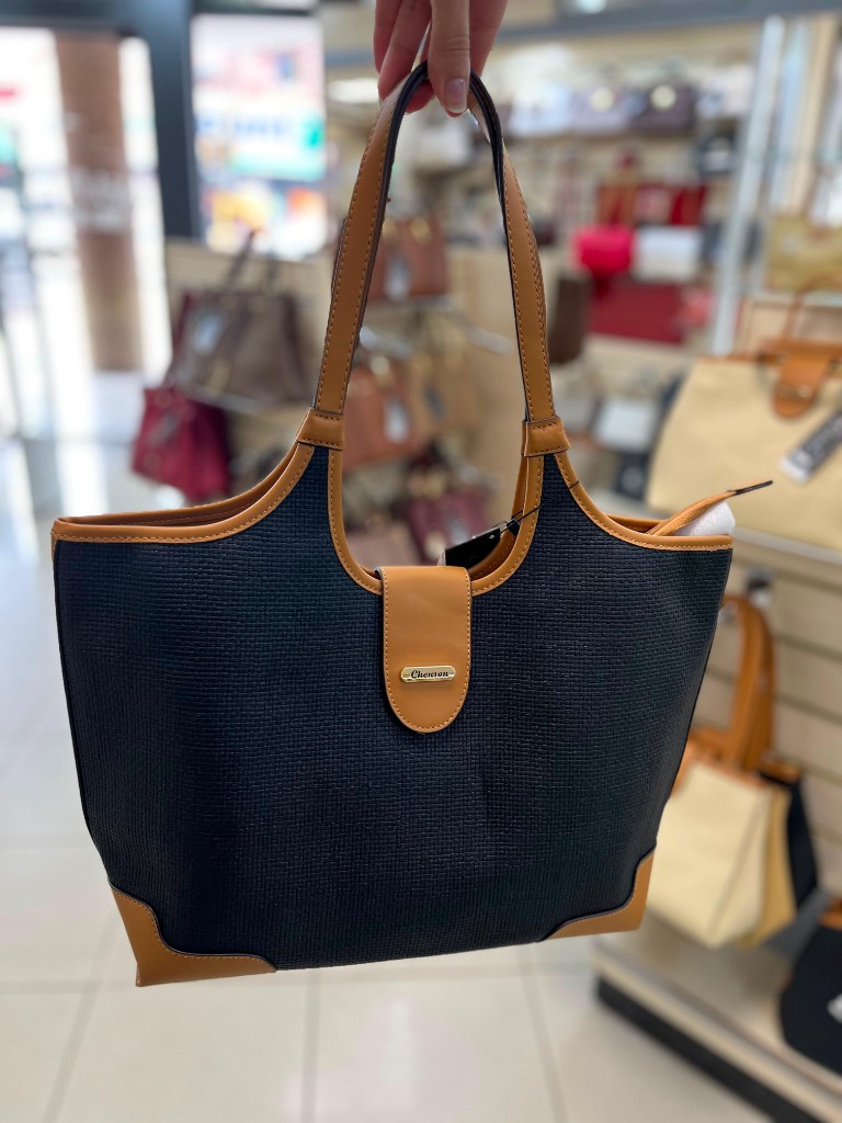 Cartera, negra y ocre