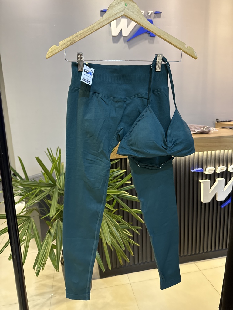 Conjunto corpi y calza frunce