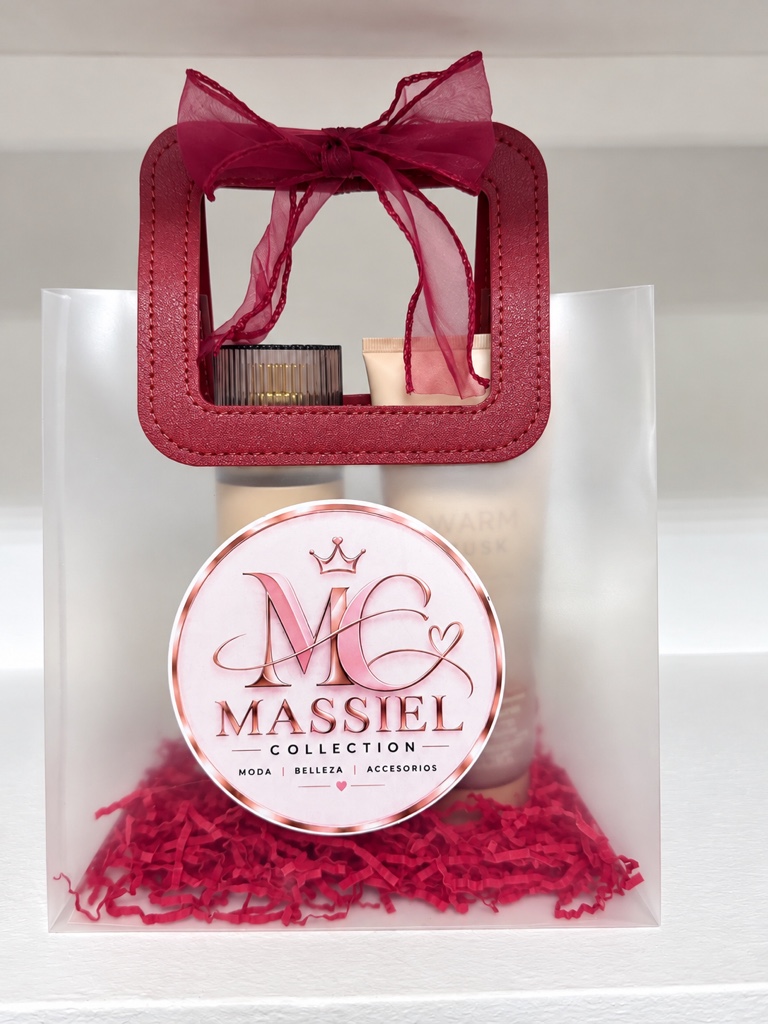 ✨ Set originales Bath & Body Works ✨  Warm Musk 🤎🤍 Una combinación perfecta para oler rico y mantener tu piel hidratada.  Disponibles en Massiel Collection 🛍️💕