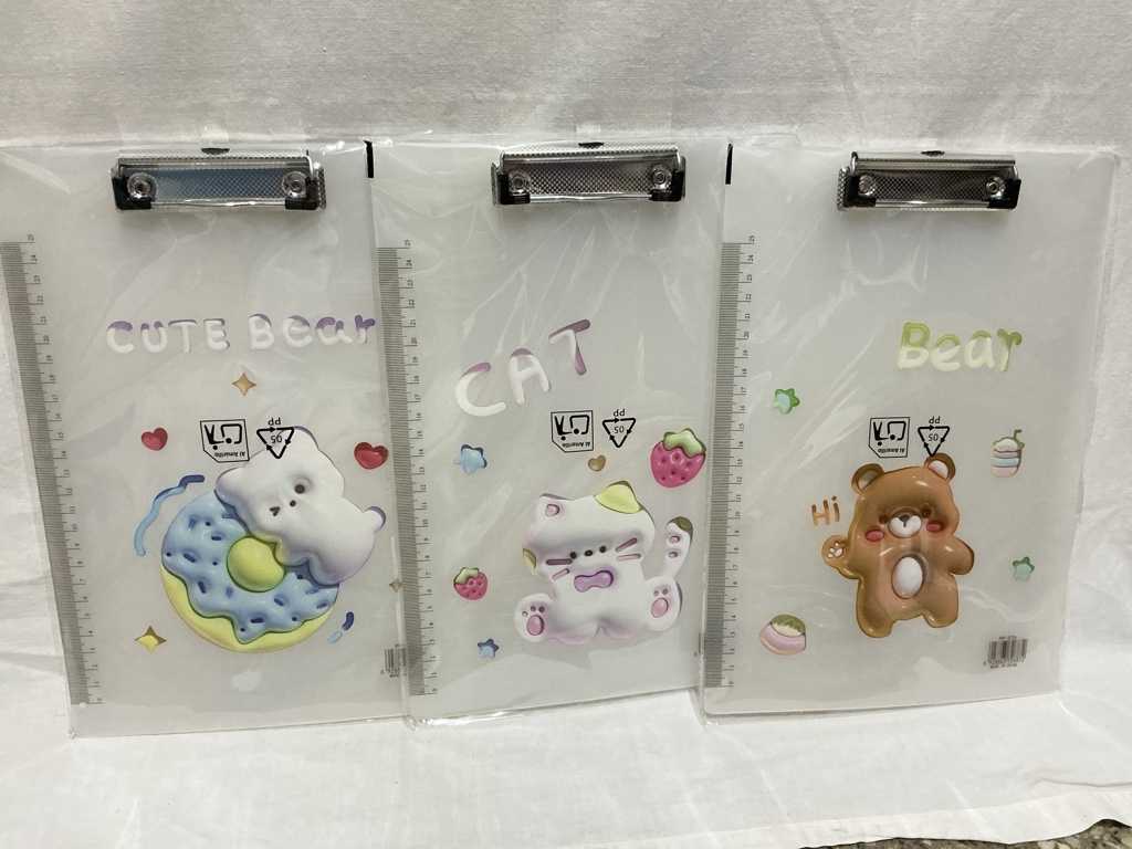 Portapapeles acrilica CUTE BEAR. 1 unidad