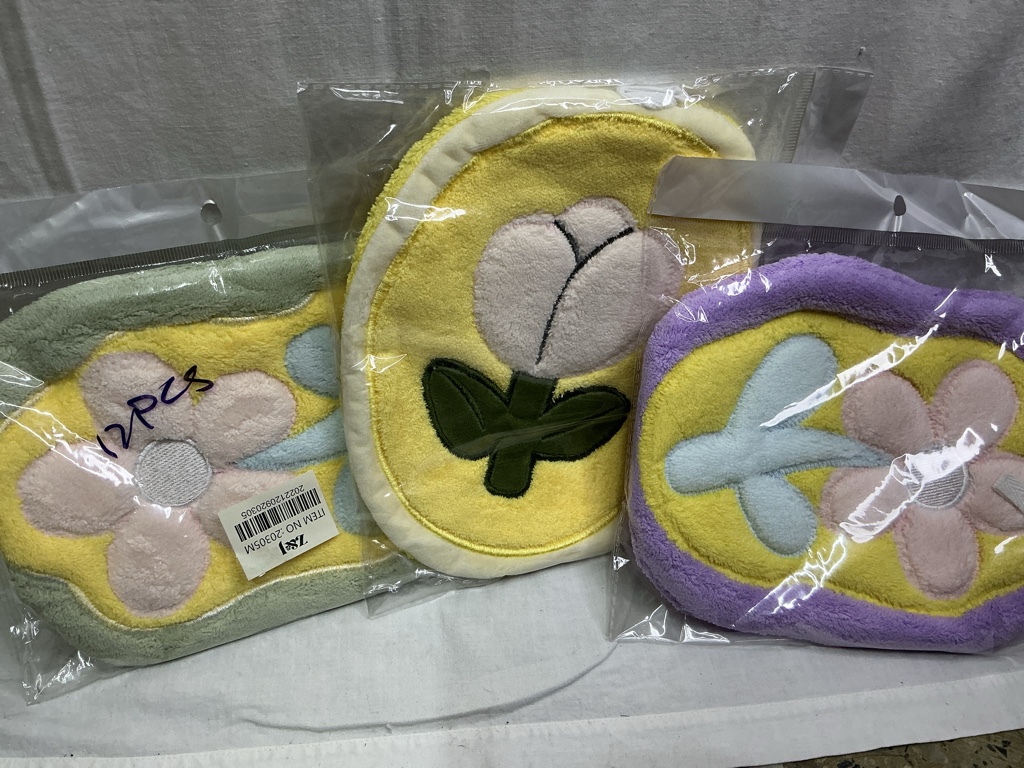 Toalla de mano floral microfibra. 1 unidad