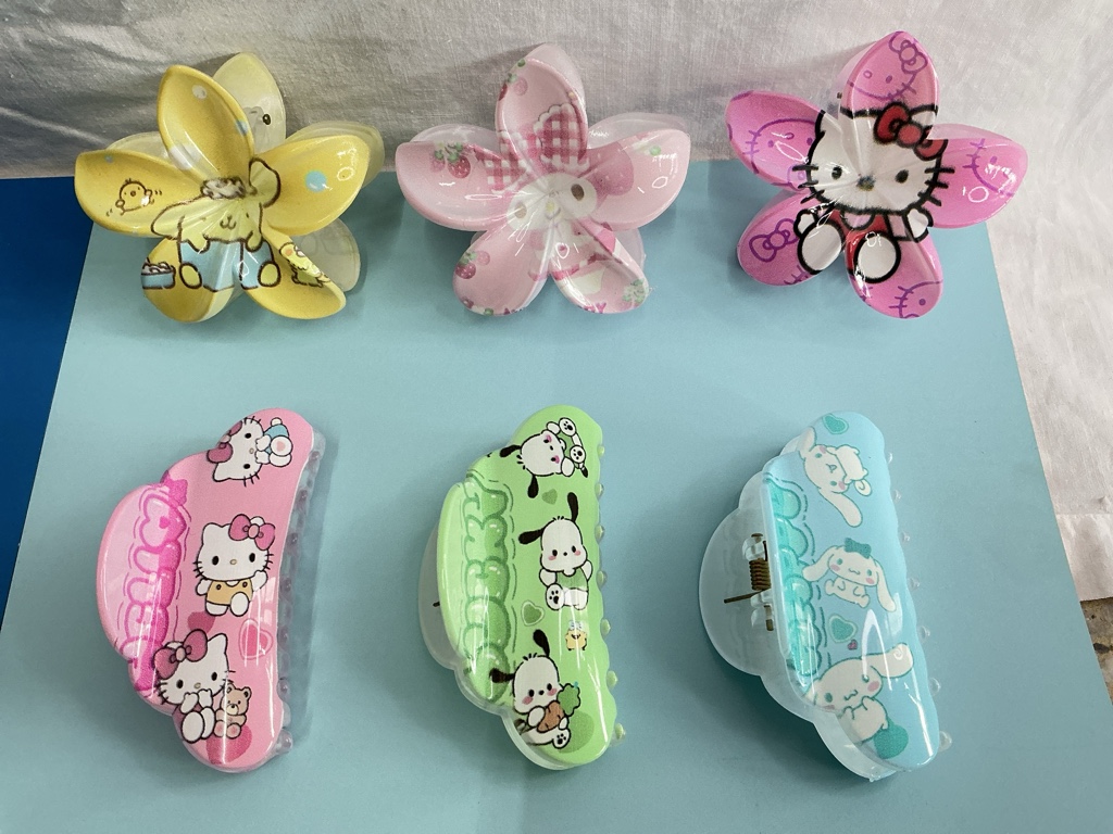 Gancho de pelo Hello Kitty. 1 unidad