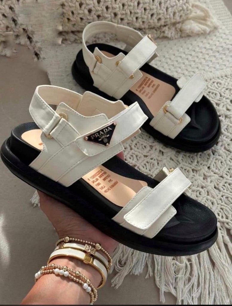 Prada sandalias