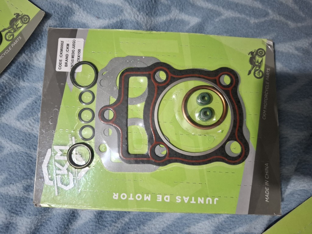 Juntas medio juego ZRX150