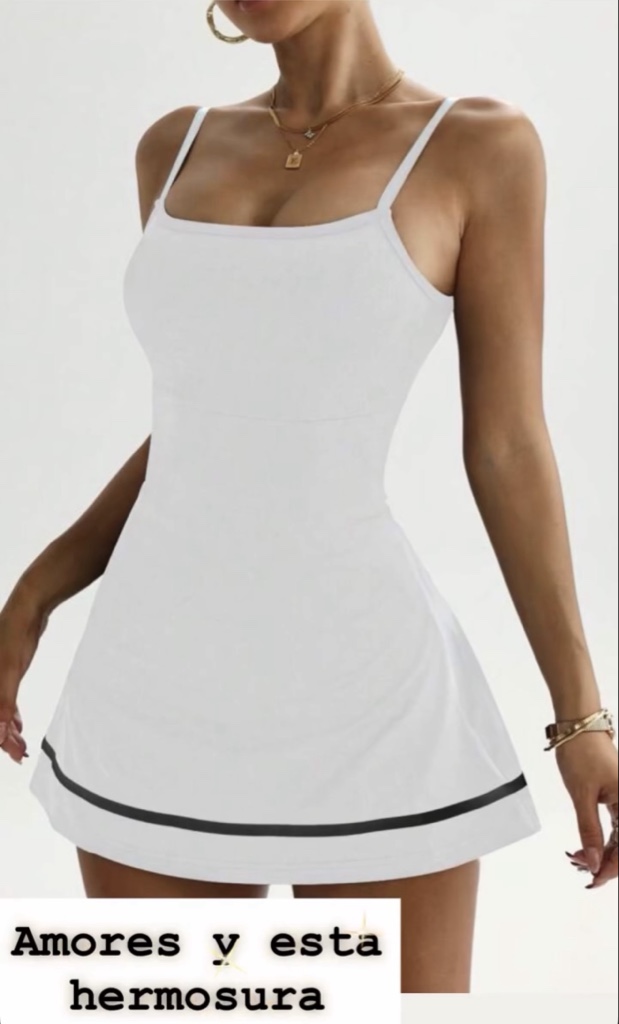 Vestido deportivo con tiras blancas