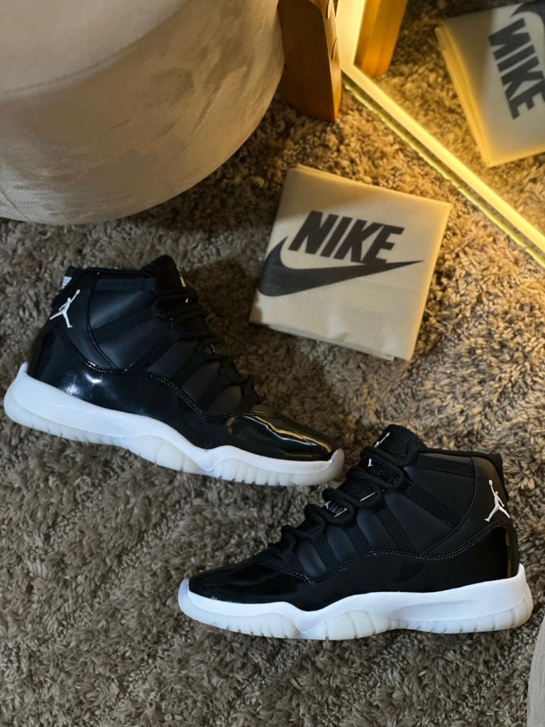 JORDAN RETRO 11🖤