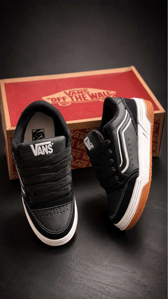 VANS HYLANE 🩶🖤