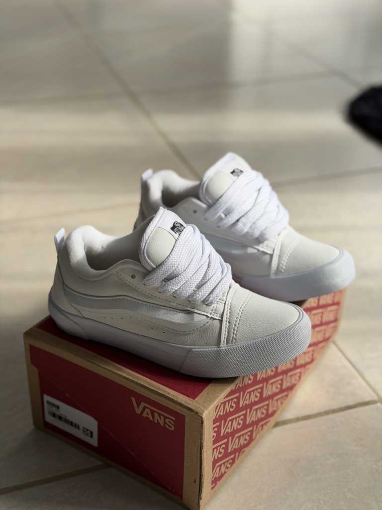 VANS KNU WHITE🤍