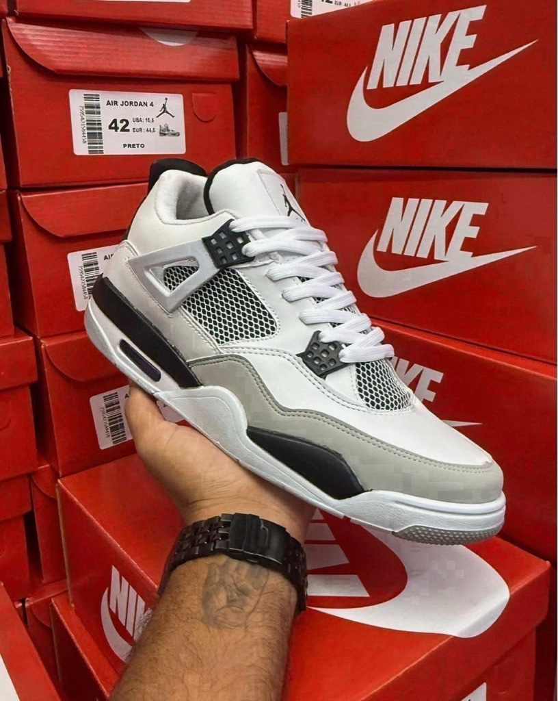 RETRO 4🤍🖤