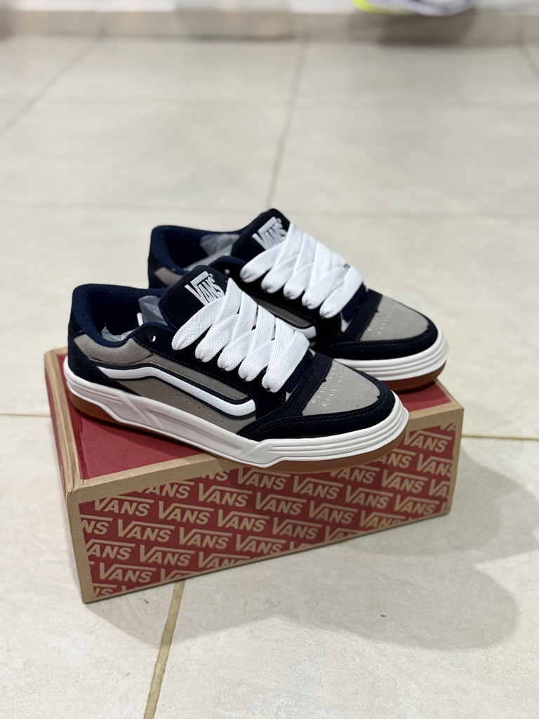 VANS HYLANE 💙