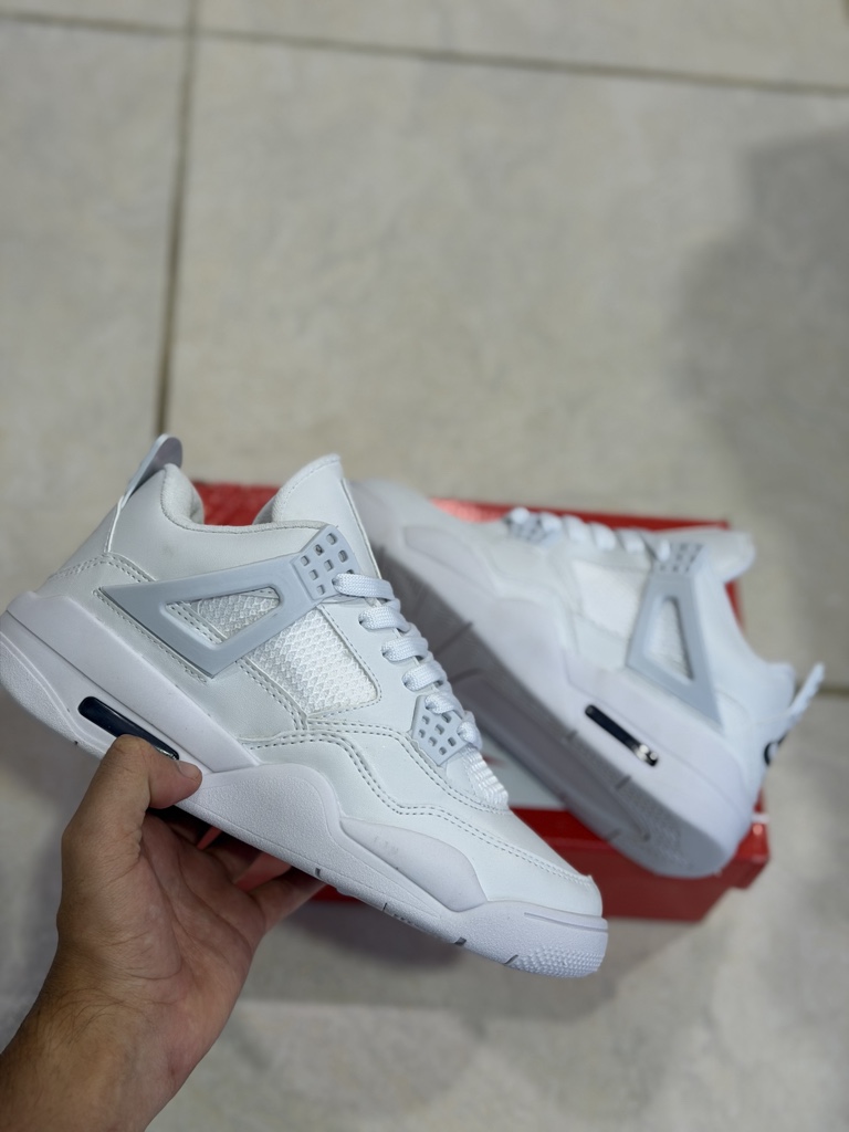JORDAN RETRO 4 WHITE🤍
