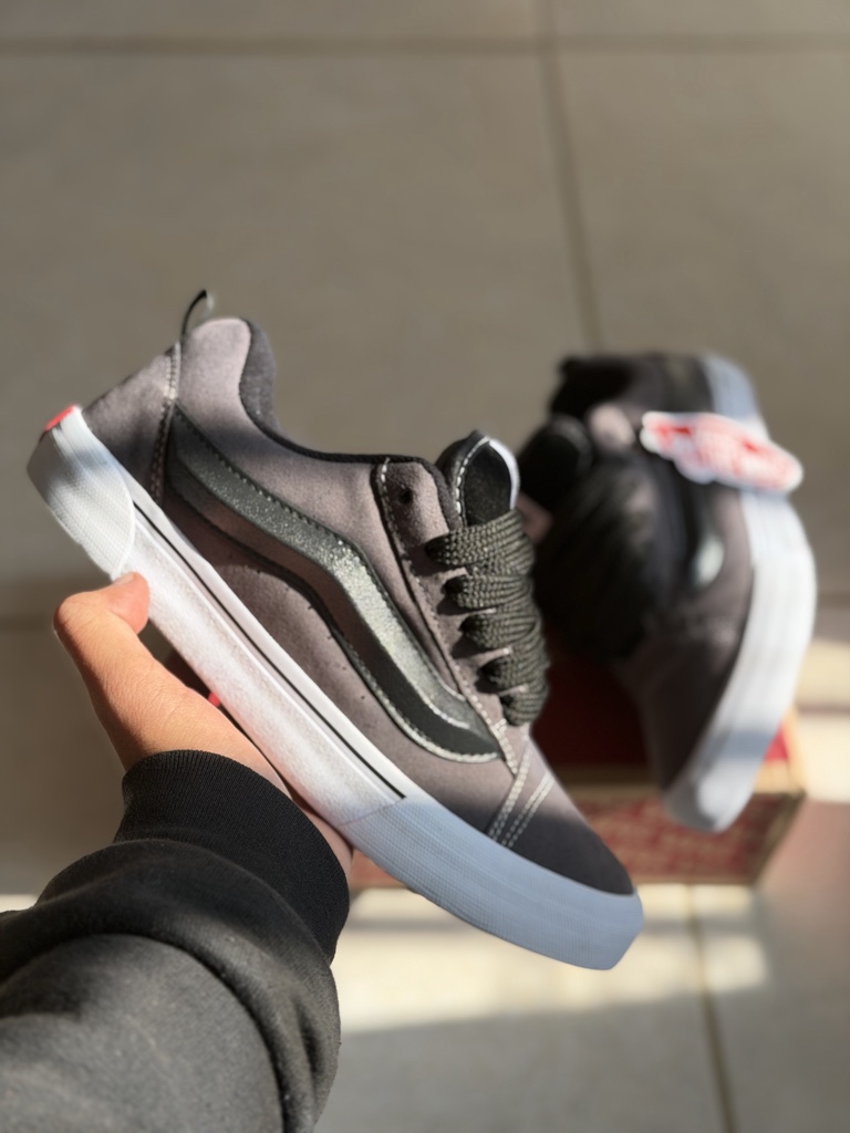 VANS KNU GRAFITY