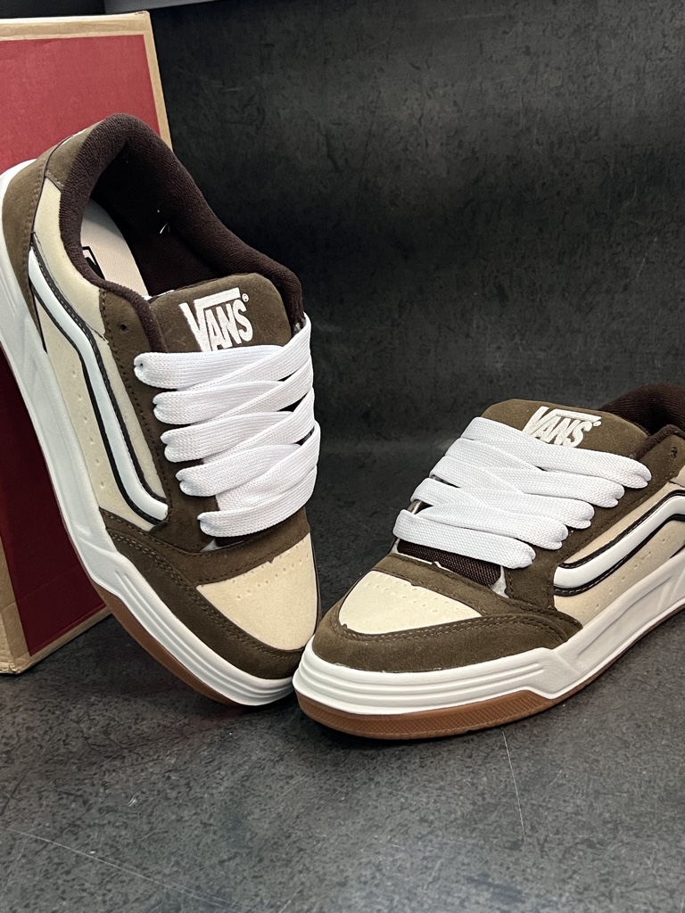 VANS HYLANE🤎