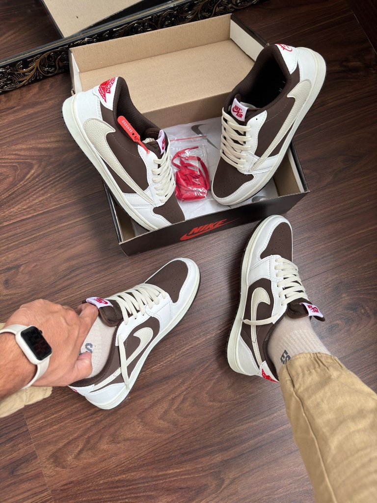 TRAVIS SCOTT🤎