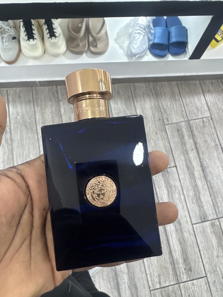 Versace azul perfume